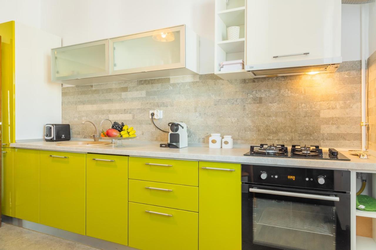 Lovely Apartment With City View بوخارست المظهر الخارجي الصورة