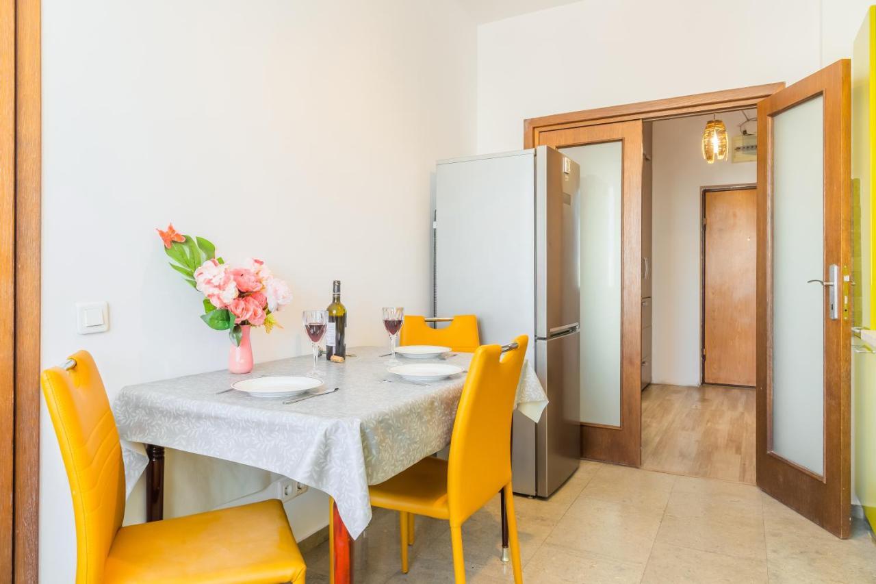 Lovely Apartment With City View بوخارست المظهر الخارجي الصورة