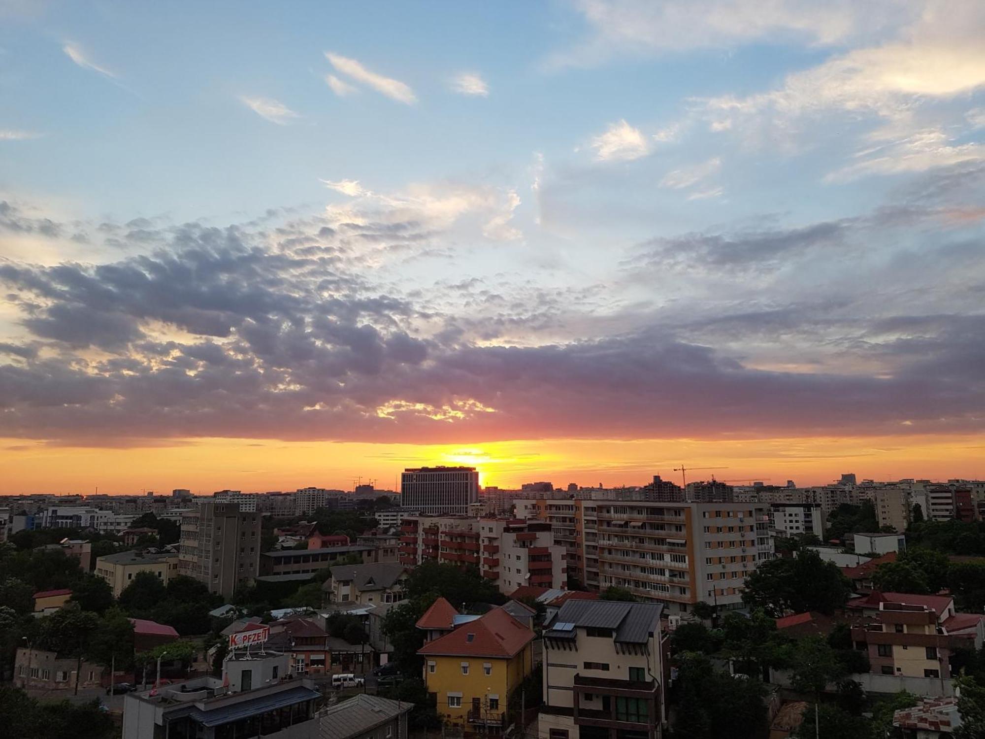 Lovely Apartment With City View بوخارست المظهر الخارجي الصورة